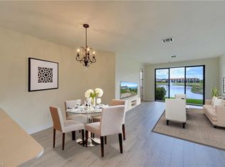 7702 Bristol Cir, Naples, FL 34120