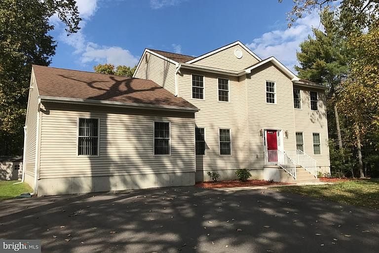 1st image of 17 Juneberry Ave