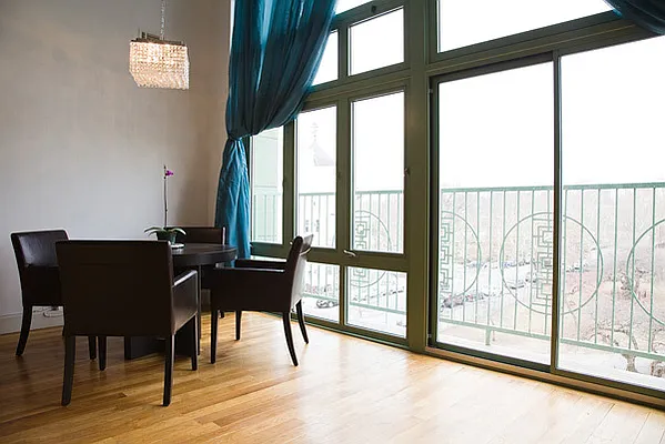 Sold by aptsandlofts.com | media 12