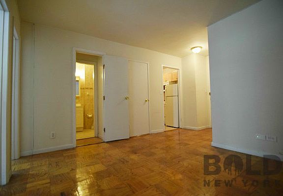 5th image of 230 E 44th St APT 3C