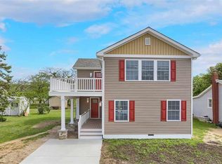 223 W Florida Ave, Villas, NJ 08251
