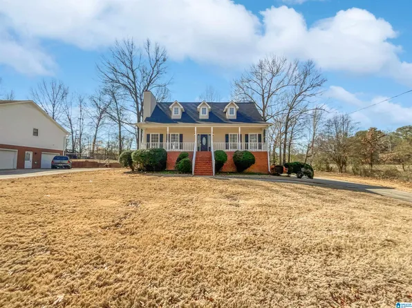 706 13th Ct, Pleasant Grove, AL 35127