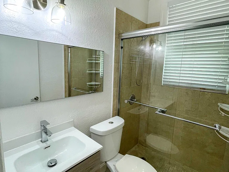 114 Menores Ave #7 — Photo 10