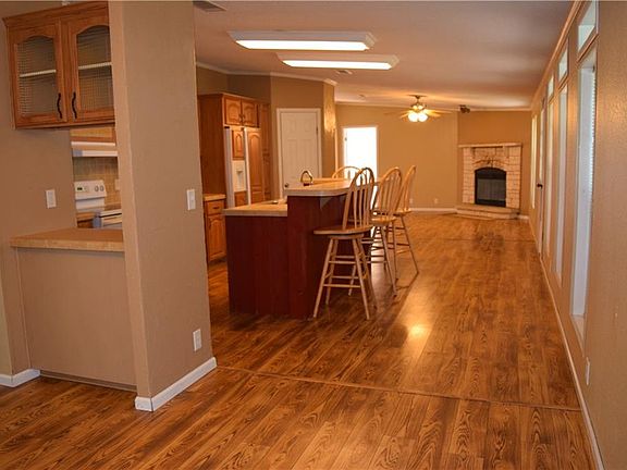 4th image of 208 County Road 198