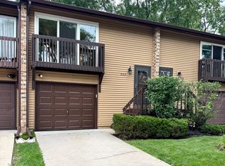 328 Ottawa Dr, Bolingbrook, IL 60440