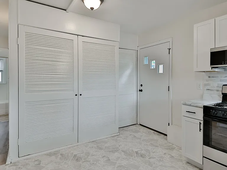 304 Merrill Ave — Photo 16