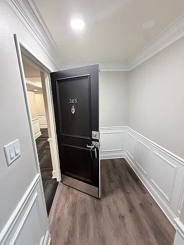 Floor plan 305