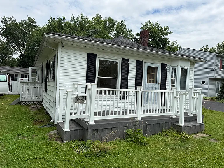 Melody Ln — Photo 2