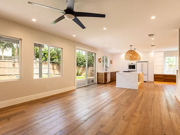 545 Toota Ct — Photo 12