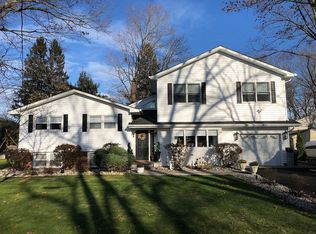 10 Valencia Isle Dr, Lake Hopatcong, NJ 07849