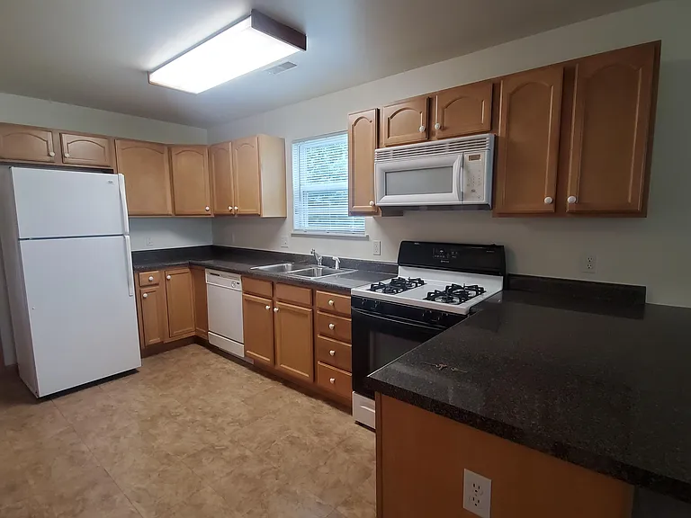 256 College Ave #2 — Photo 3