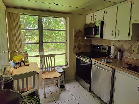 4th image of 4168 Inverrary Dr APT 301