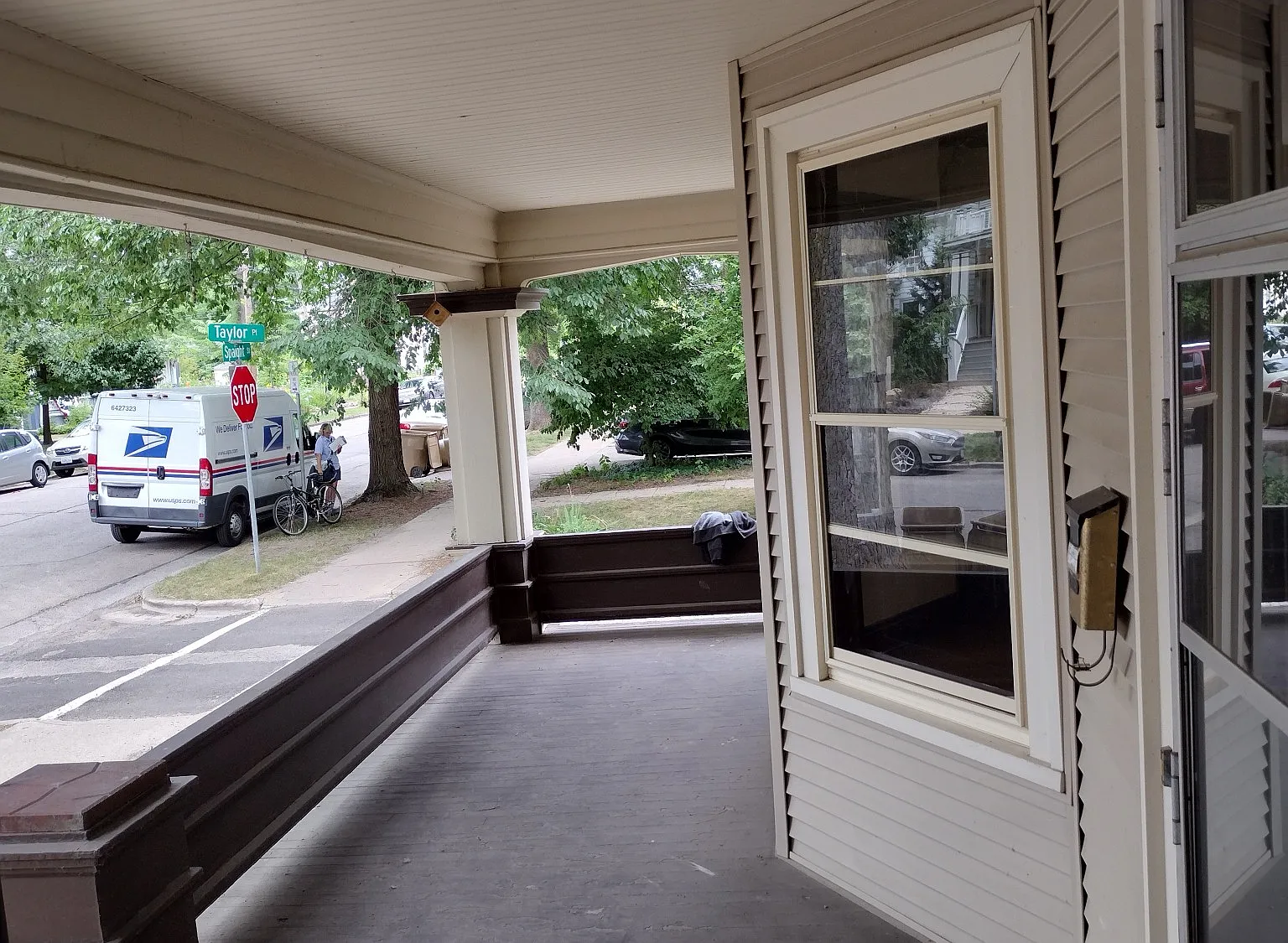 2 bed, 1500 sqft, $1,900 — Photo 2
