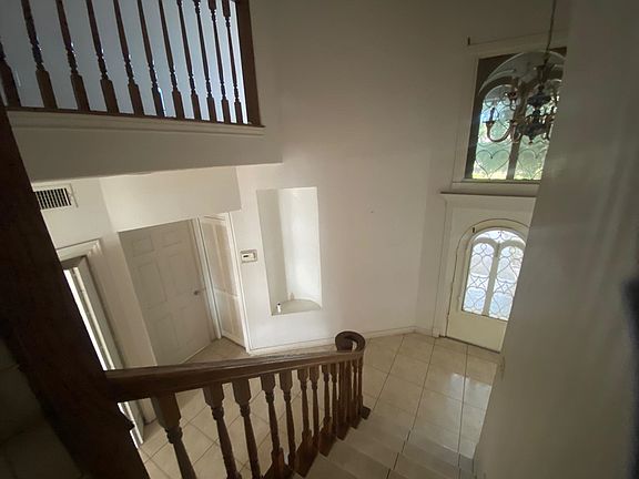 2nd image of 155 Knoll Ave