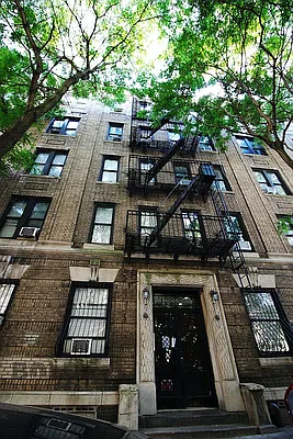 Rented by Compass | media 25