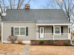 170 London Dr, Hamden, CT 06517