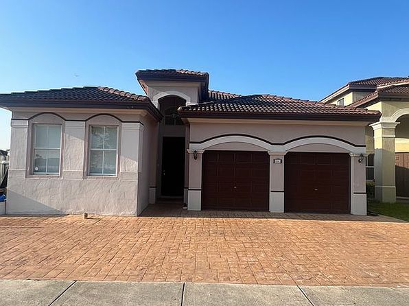 8842 NW 182nd St