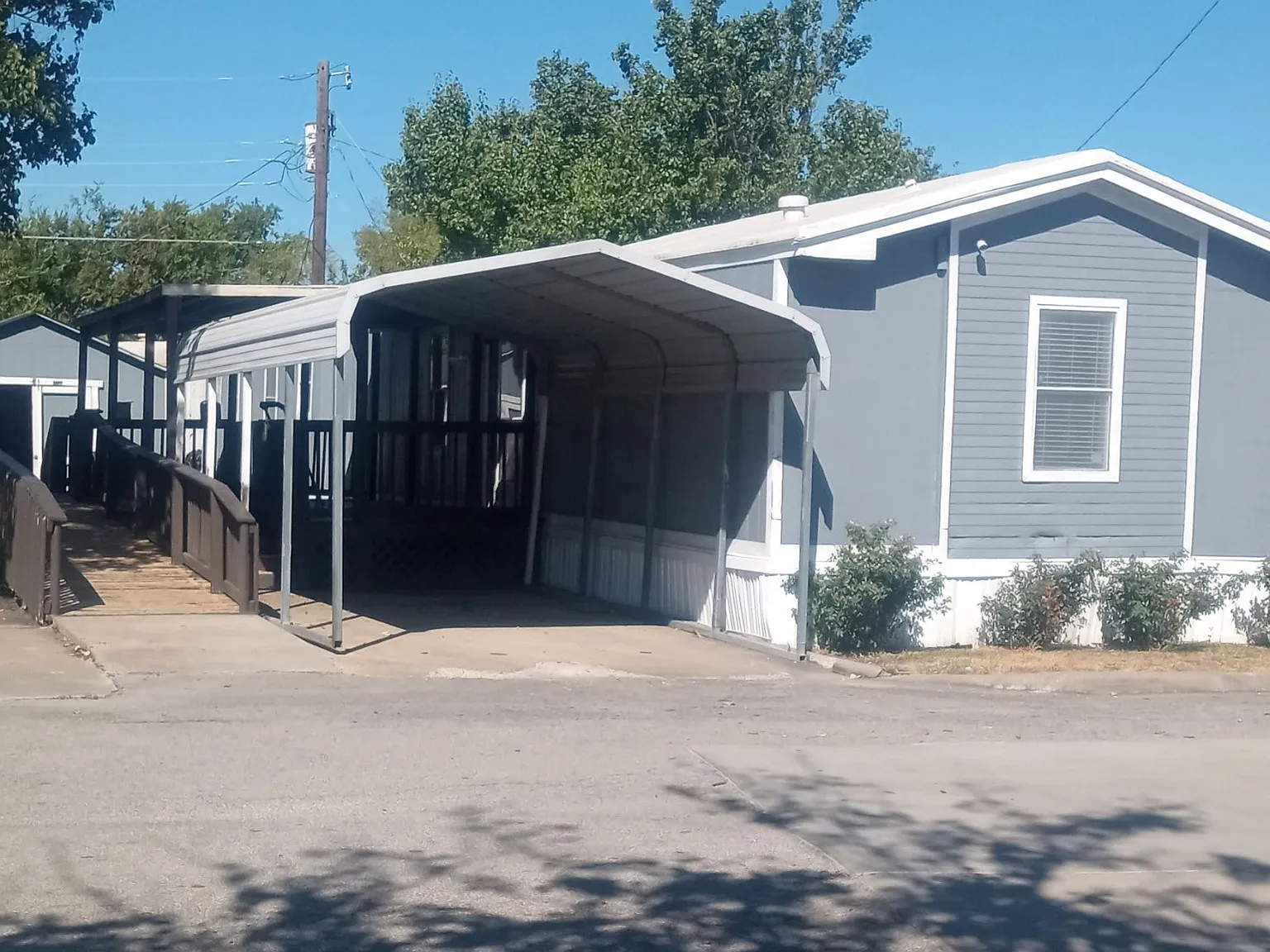 3 bed, 1368 sqft, $1,800 — Photo 1