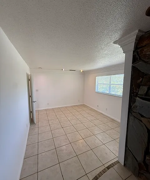 1020 N 18th Ct #201 — Photo 12