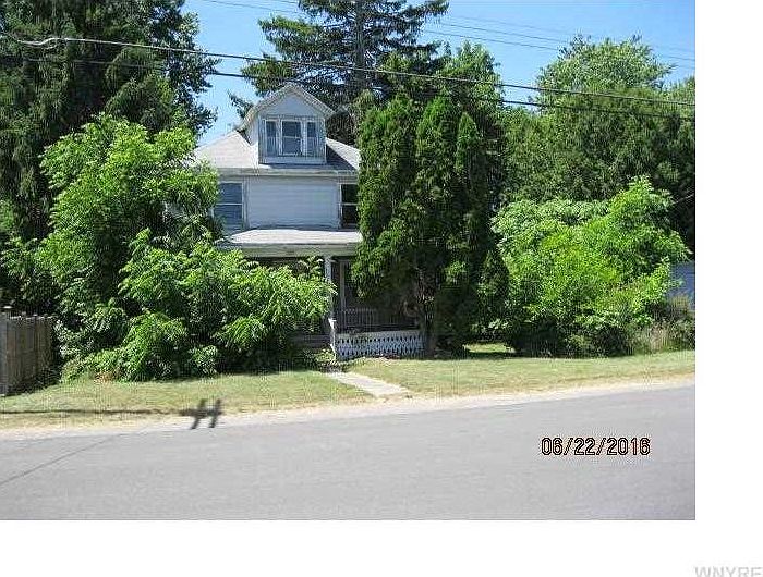 2nd image of 2760 Maple Ave
