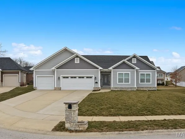1109 Macintosh Ct, O'Fallon, IL 62269