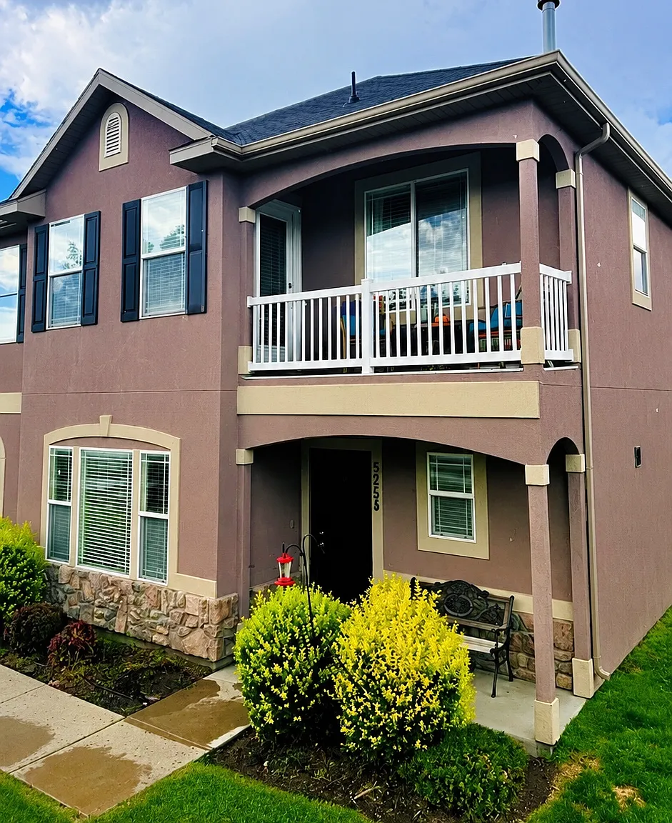 3 bed, 2.5 bath, 1435 sqft, $2,775 — Photo 1