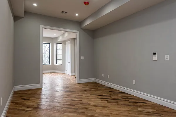 Rented by Nooklyn NYC LLC | media 7