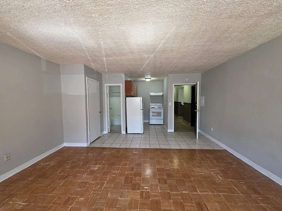 Building Photo - 31 Austin St #B5