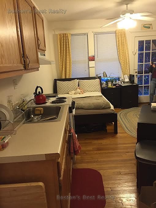 2nd image of 30 Chiswick Rd #309