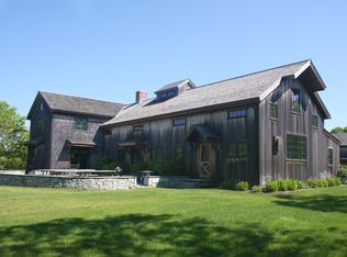 9 Oyster Pond Rd, Edgartown, MA 02539