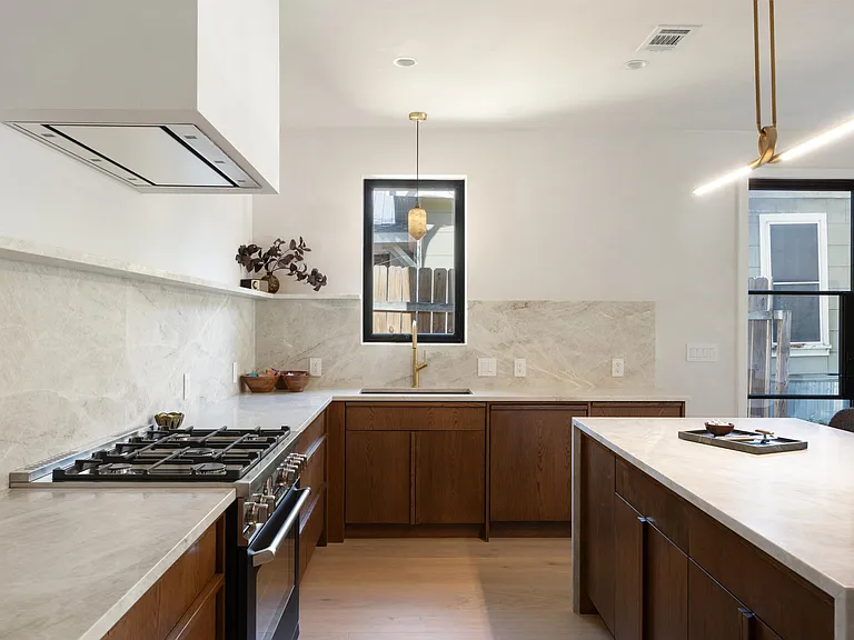 2305 E 21st St #2 — Photo 6