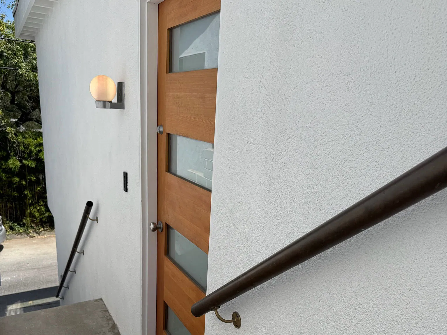 2 bed, 880 sqft, $5,000 — Photo 2