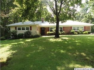 17 Hemlock Ct, Middletown, NJ 07748