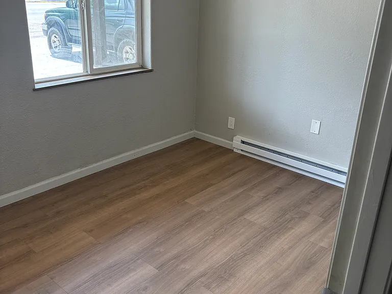 300 W Jefferson Ave #2 — Photo 4
