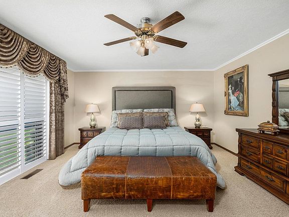 5th image of 751 Camelia Court