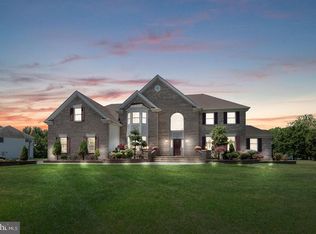 3 Millington Ct, Columbus, NJ 08022