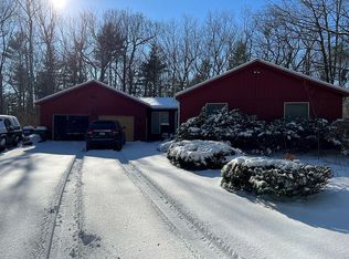 410 Bechan Rd, Oakham, MA 01068