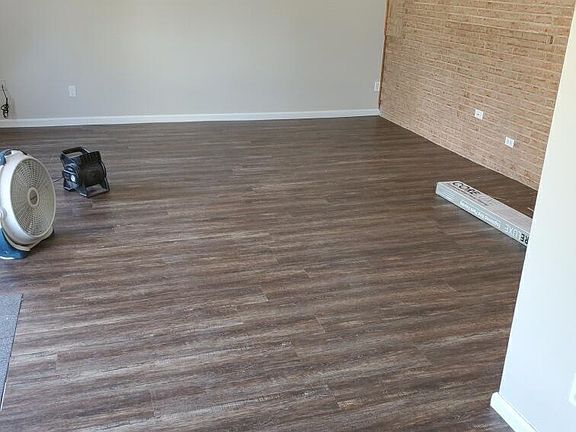3rd image of 2625 Fairport Ave