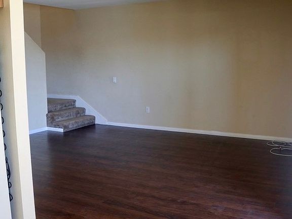 4th image of 3454 Castle Glen Dr Unit 101