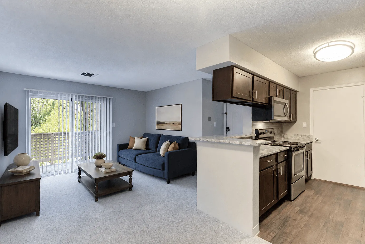 The Lakes of Schaumburg Apartment Homes — Photo 1