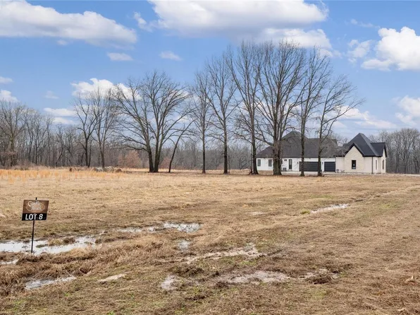 519 Castle Rock Bend Dr #O, O'Fallon, MO 63366