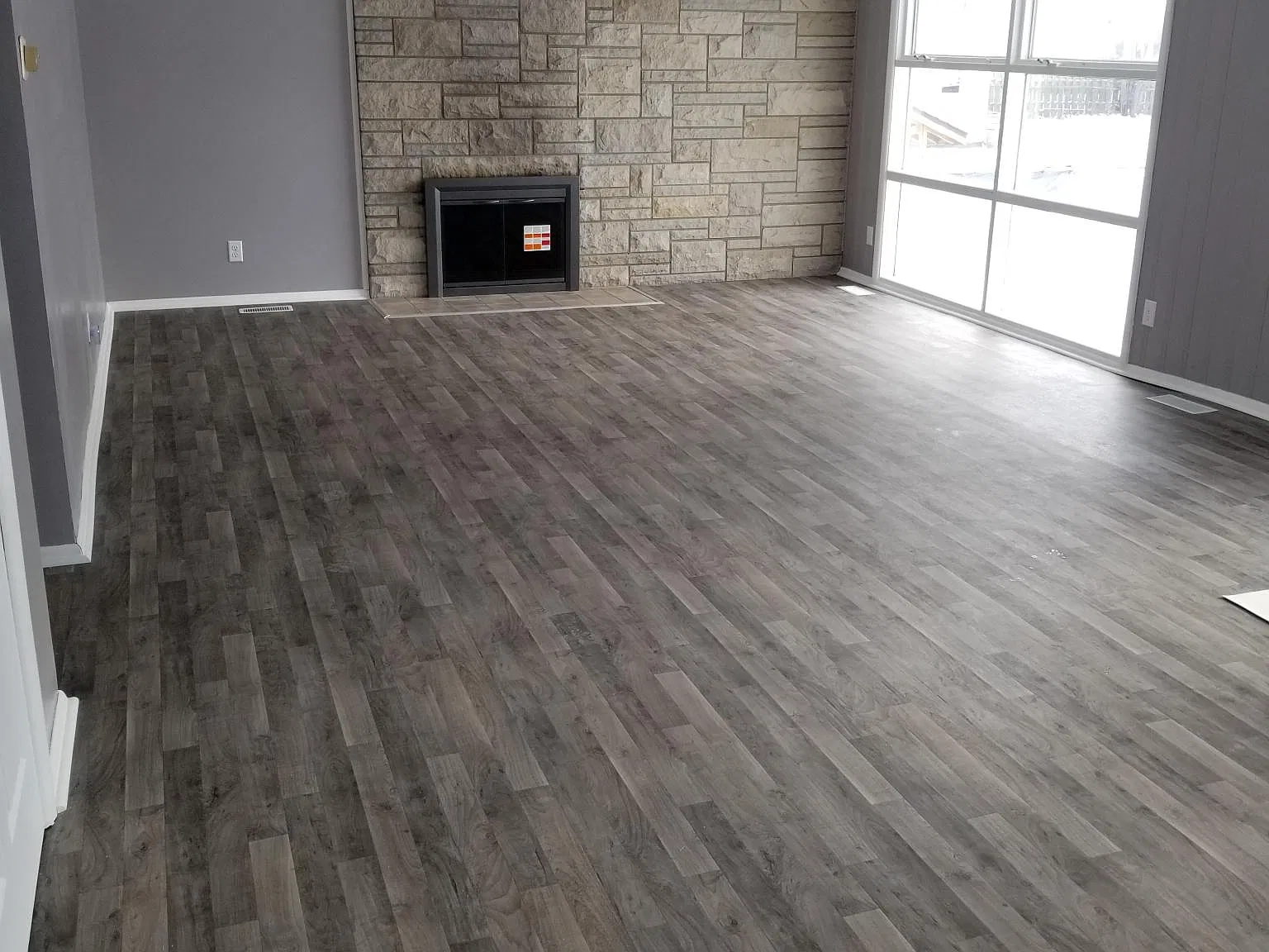 3 bed, 1.5 bath, 1300 sqft, $1,300 — Photo 1