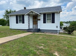 55 W Oak St, Saint Clair, MO 63077