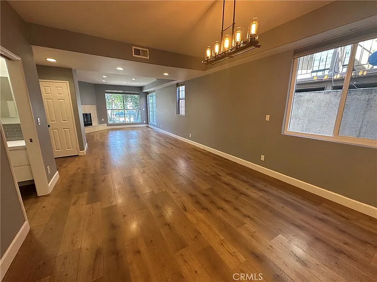 13508 Moorpark St #2 — Photo 21