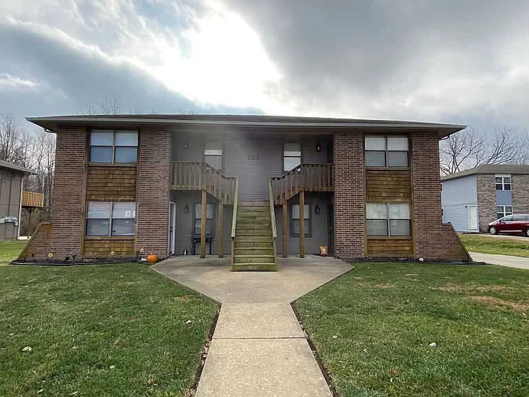 822 E Prairie Hill Dr — Photo 1