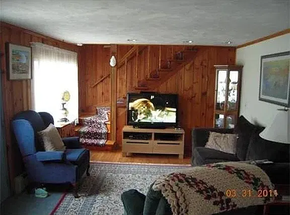 3 bed, 1.5 bath, 1460 sqft, $2,500 — Photo 4