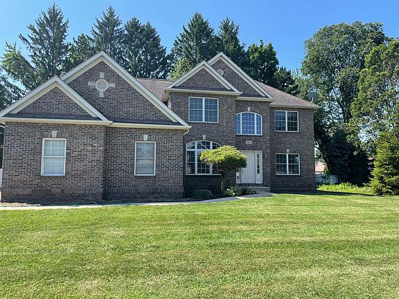 4th image of 1316 Silver Creek Pl