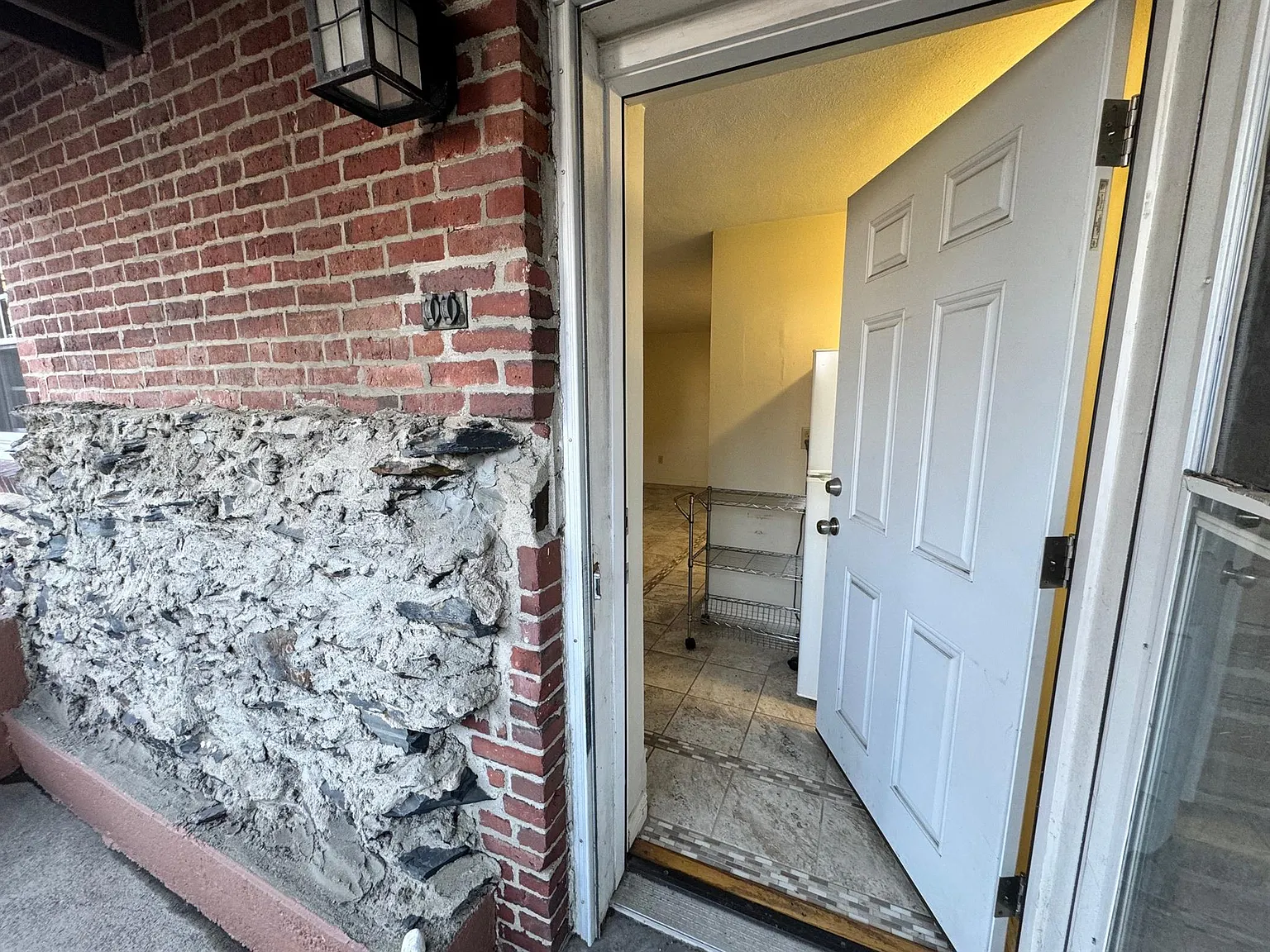 Studio, 421 sqft, $1,700 — Photo 3