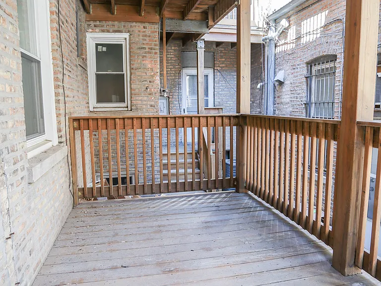3949 N Hoyne Ave #2 — Photo 10