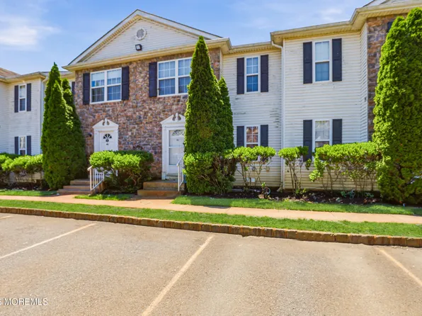 66 Aspen Court, Lakewood, NJ 08701